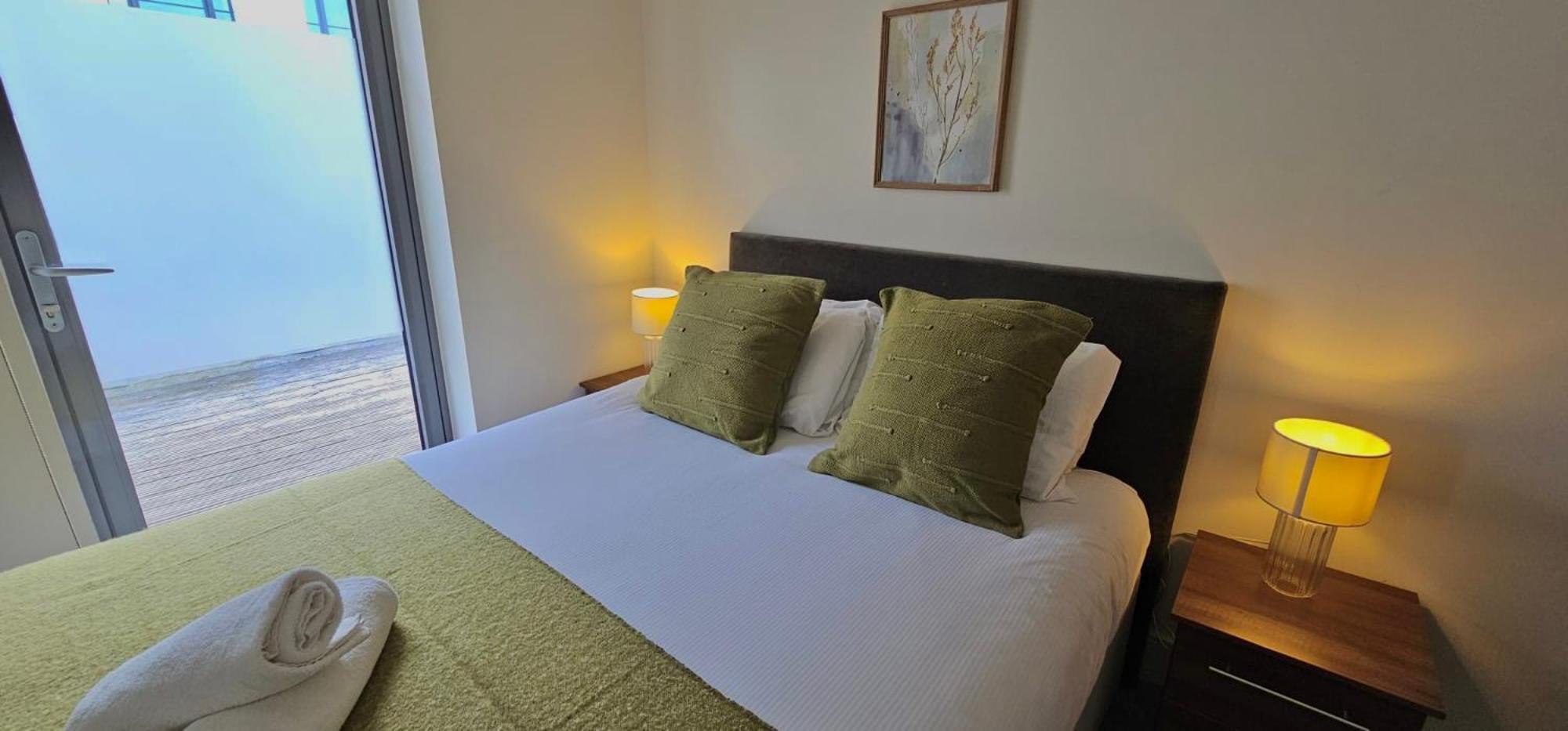 Spacious 3-Bed 3-Bath Luxury Apartment With Balcony Hyde Park ลอนดอน ภายนอก รูปภาพ